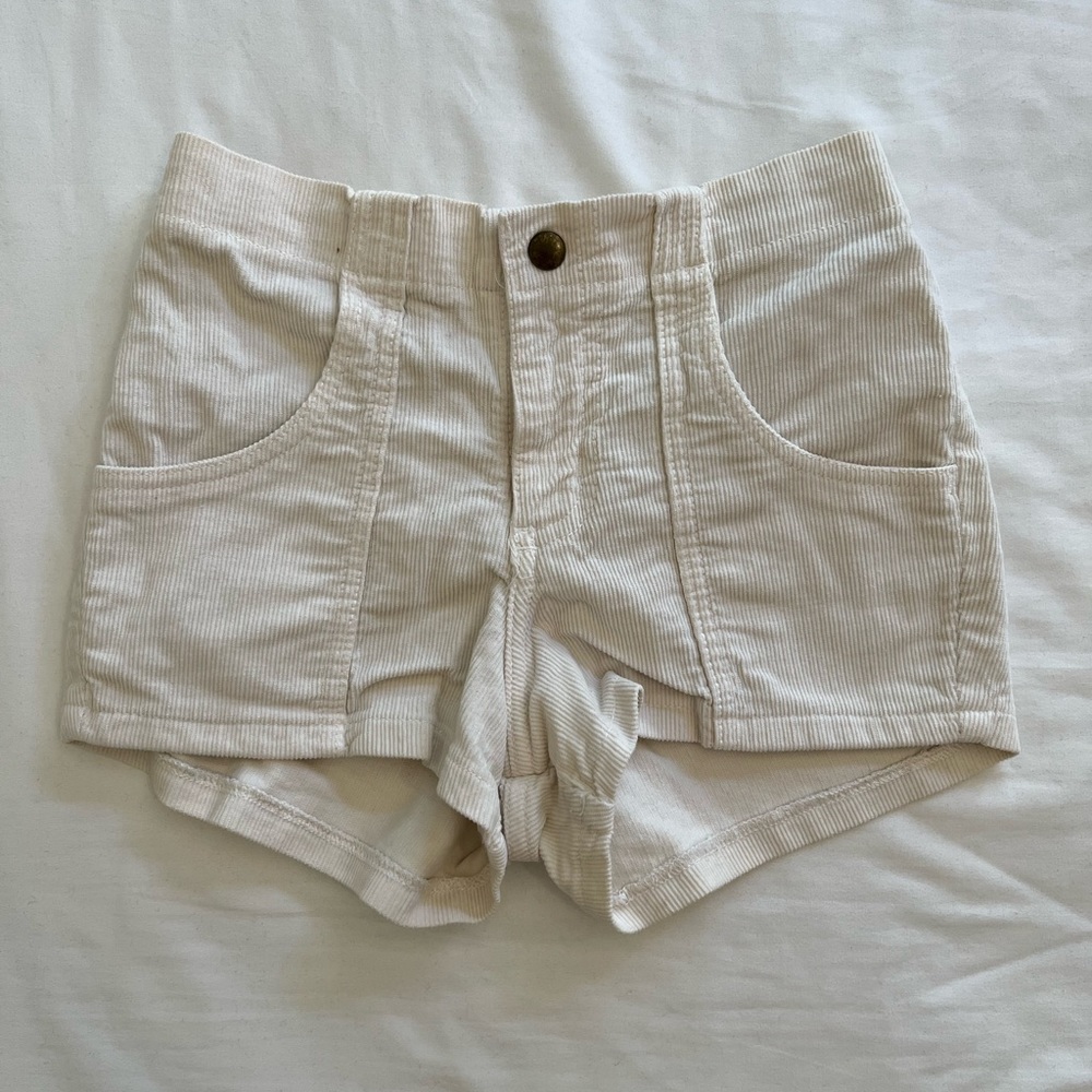 American Apparel vintage style corduroy shorts with pockets